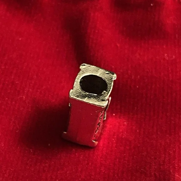 ๐งณ NWOT - I โค๏ธ To Travel Suitcase - Silvertone Slider Charm ๐งณ - Picture 6 of 6